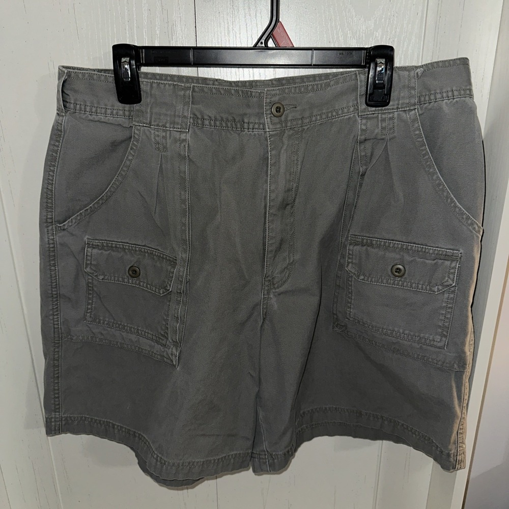 Cabelas 7-Pocket‎ Hiker Shorts Womens Size 18 Grey Outdoor Hiking Utility Cargo